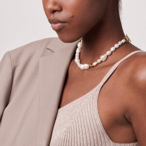 Earrings with diamonds
